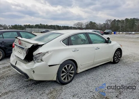 2017 Nissan Altima 2.5 z USA, uszkodzony, nr VIN 1N4AL3AP1HC276759